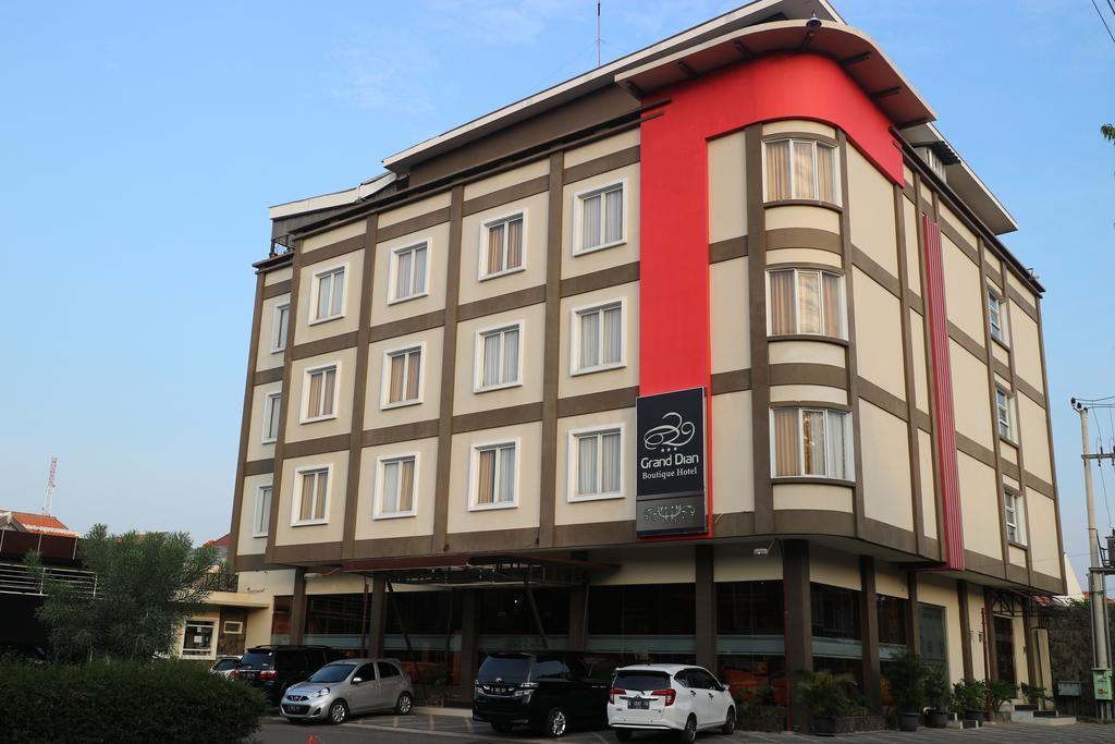 Grand Dian Boutique Hotel Cirebon Bagian luar foto